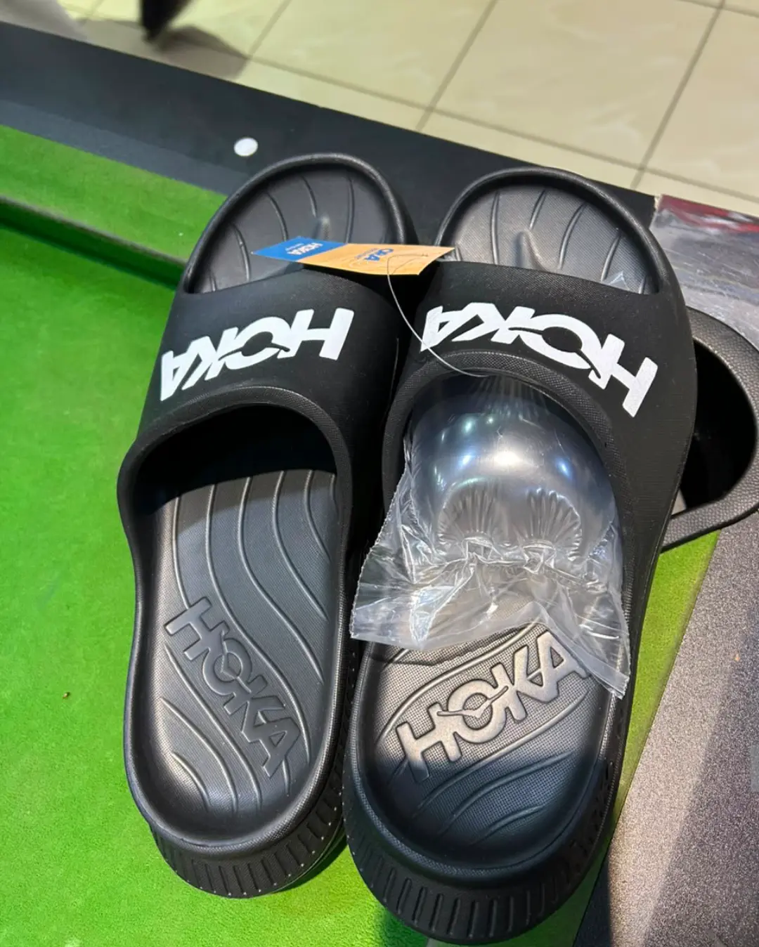 Hoka Ora Recovery Slide — Black