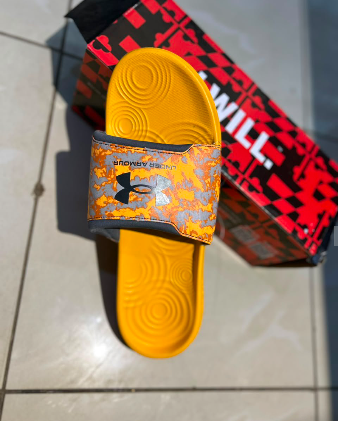 Under Armour Ignite Slide — Yellow Camo