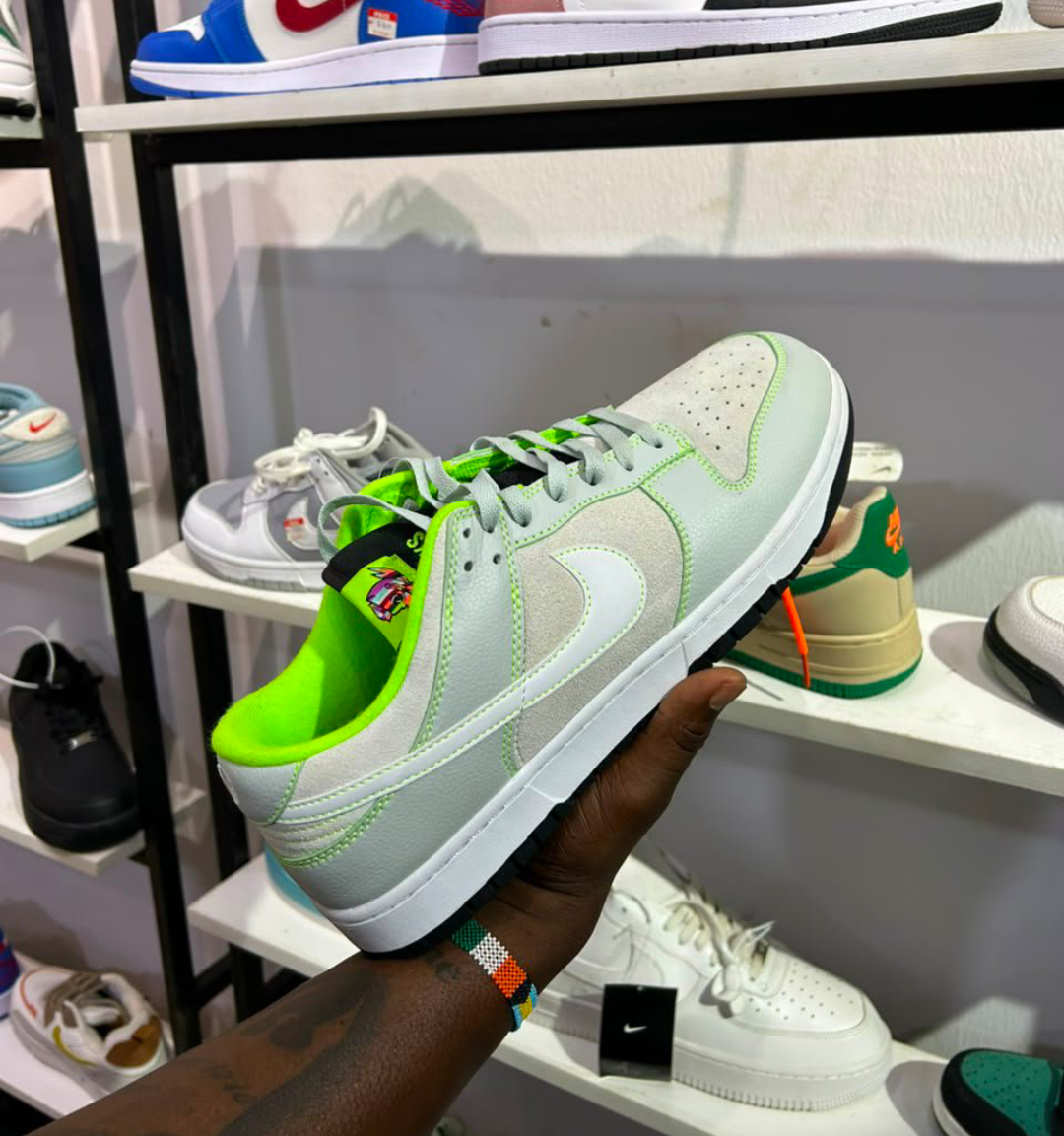 Nike Dunk Low Electric Green